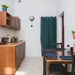 2 Bedroom Next To The Main Railway Station - By Upstairs 公寓 *
