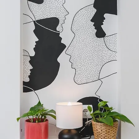 2 Bedroom Next To The Main Railway Station - By Upstairs Апартаменты Краков